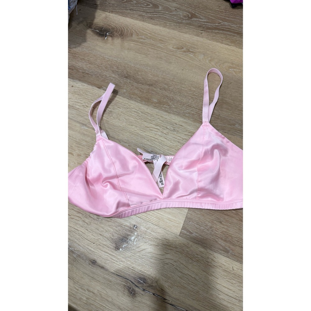 Victorias Secret Tease Pink Satin Wireless Triangle Bralette Size Large L/G